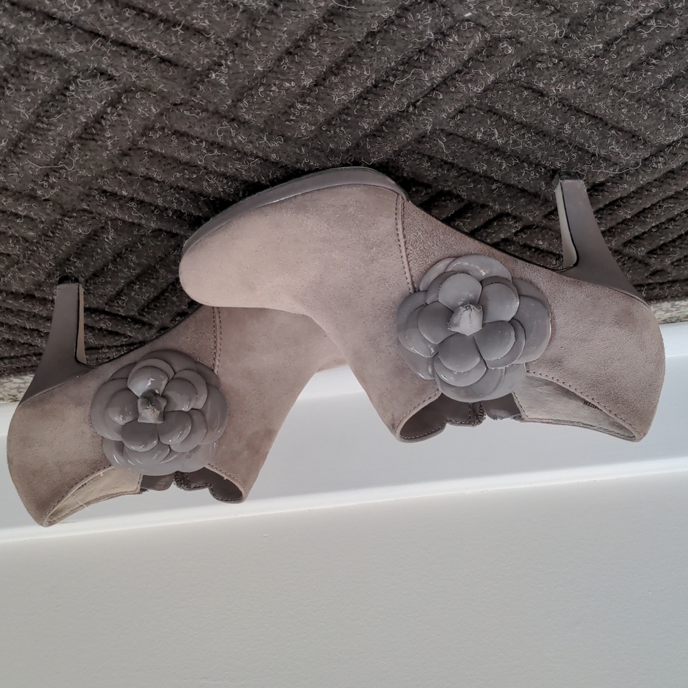 Anne Klein Suede Gray Shooties with Flower Detail